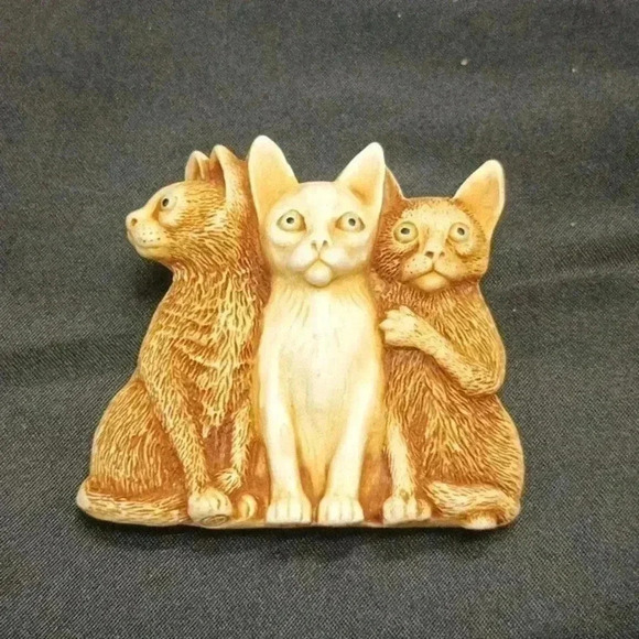 Harmony Kingdom Cat Pin 1997 - Picture 1 of 3